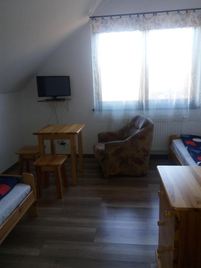 Noclegi Pod Debem Skawina Esterno foto
