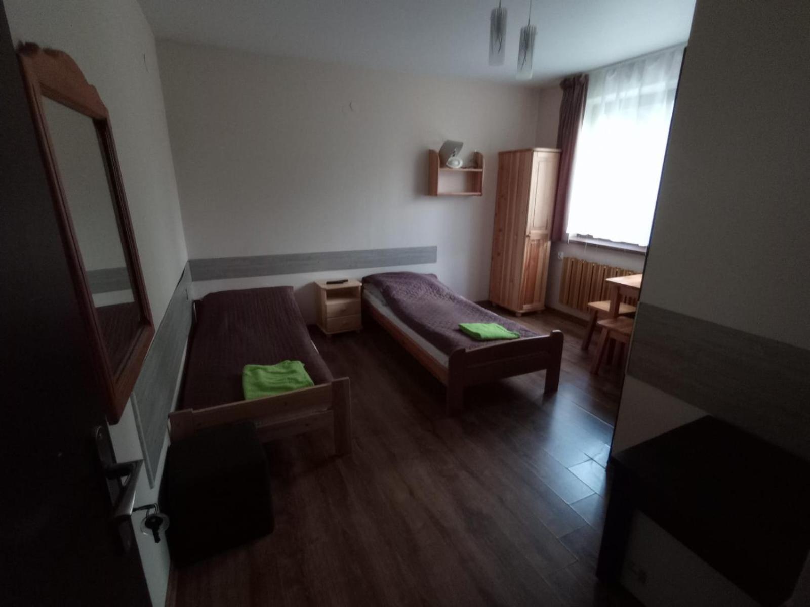 Noclegi Pod Debem Skawina Esterno foto